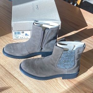 Dark Olive Suede Opal Sky Clark’s Chelsea Boots - 9.5 (NEW IN BOX)